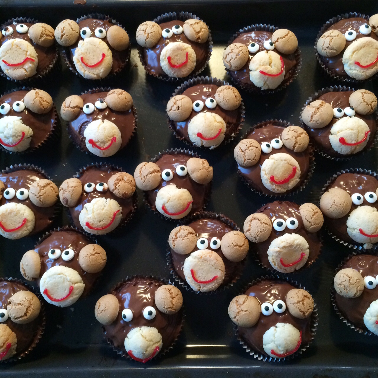 Affen-Muffins Für Den Kindergeburtstag über Muffin Rezept Kindergeburtstag Einfach