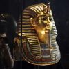Ägyptisches Museum: Totenmaske Von Tutanchamun Beschädigt in Pharao Totenmaske