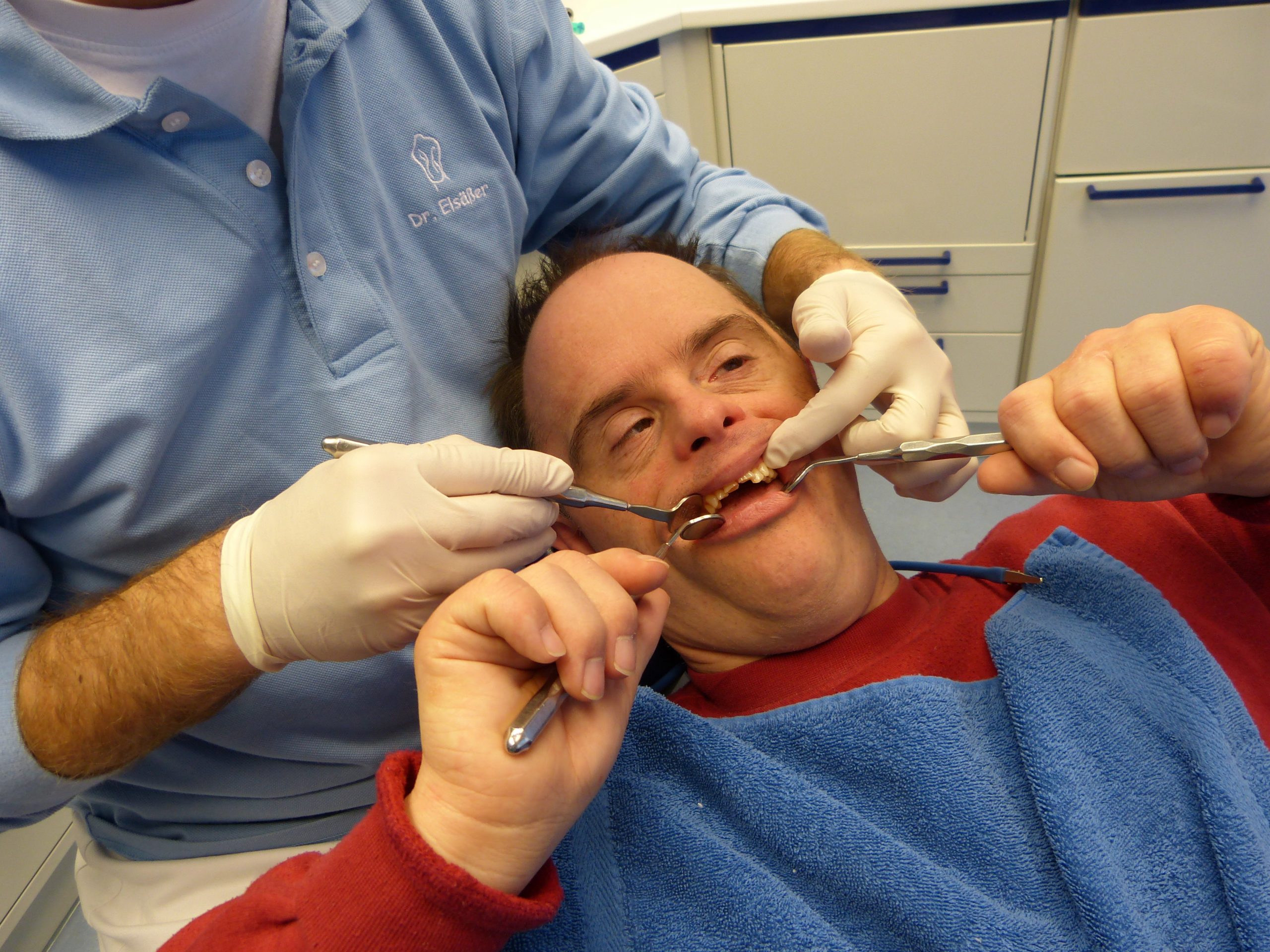 Behindertenbehandlung: Wachzustand - Sedierung - Narkose für Alle Zähne Ziehen Unter Vollnarkose