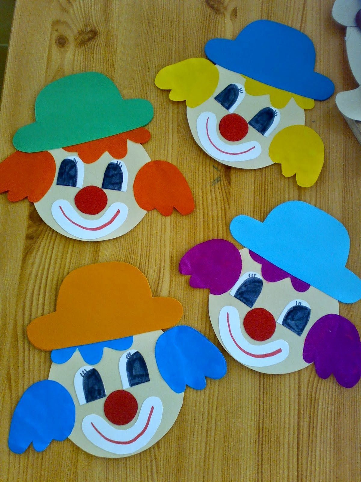 Bildergebnis Für Kunst Mit Kindern Grundschule Clowns mit Masken Basteln Mit Kindern