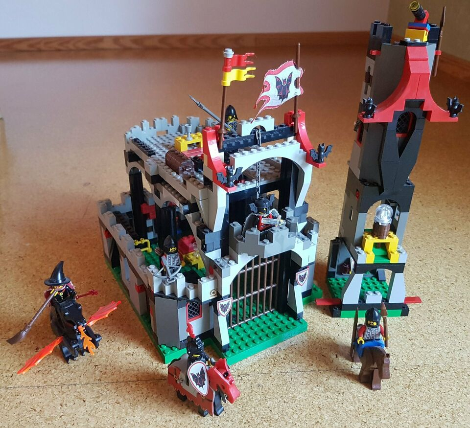 Lego 6097 Ritterburg Burg Dragon Knights bestimmt für Lego Knights Burg