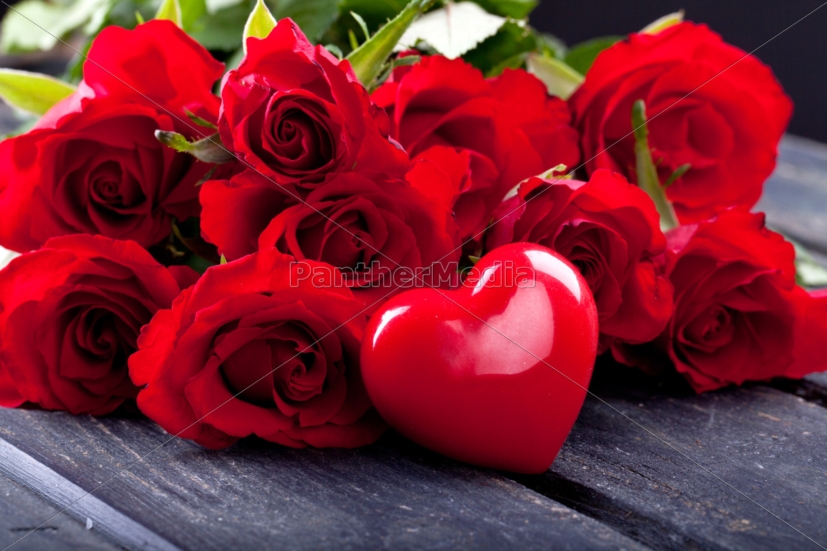 Lizenzfreies Bild 10539491 - Rote Herzen Und Rote Rosen über Bilder Von Herzen Und Rosen