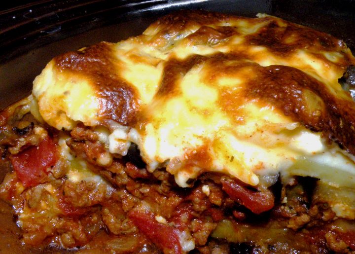 Moussaka Mit Kartoffeln, Auberginen Und Kräutern Der Provence verwandt mit Moussaka Rezept Kartoffeln Hackfleisch