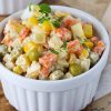 Polnischer Kartoffelsalat Mit Mayonnaise &amp; Gemüse innen Polnischer Kartoffelsalat Mit Erbsen Und Möhren