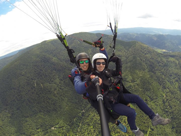 Professioneller Gleitschirm Tandemflug Im Schwarzwald innen Gleitschirmfliegen Schwarzwald