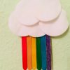 Regenbogen Wolke Basteln | Der Familienblog Für Kreative Eltern innen Bastelvorlage Regenbogen