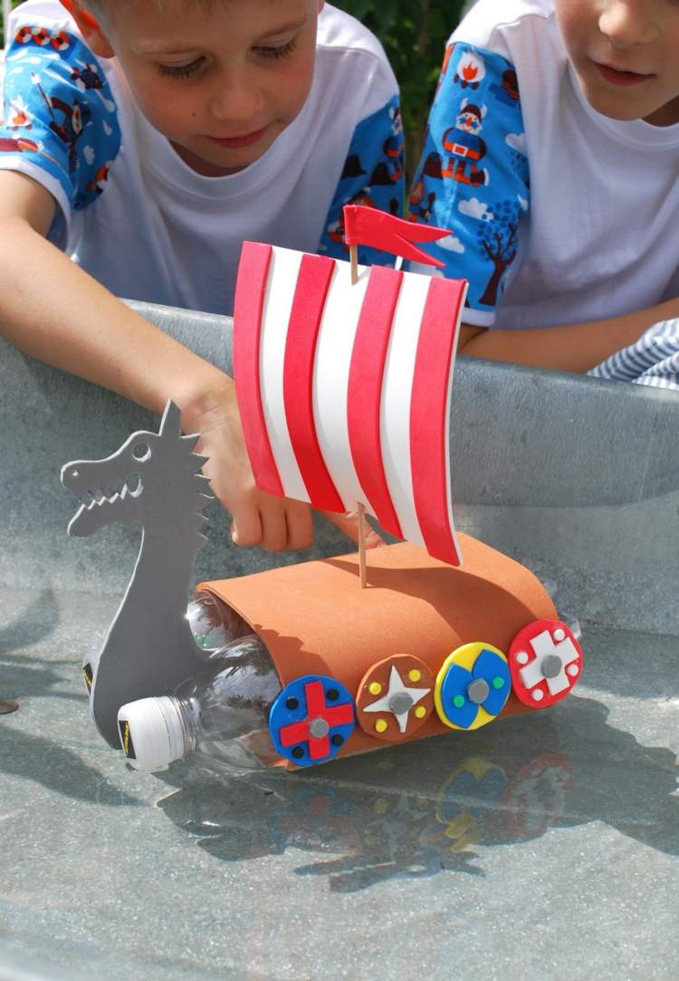 Schiffe Basteln Mit Kindern - 17 Kreative Und Sommerliche innen Boot Bauen Mit Kindern