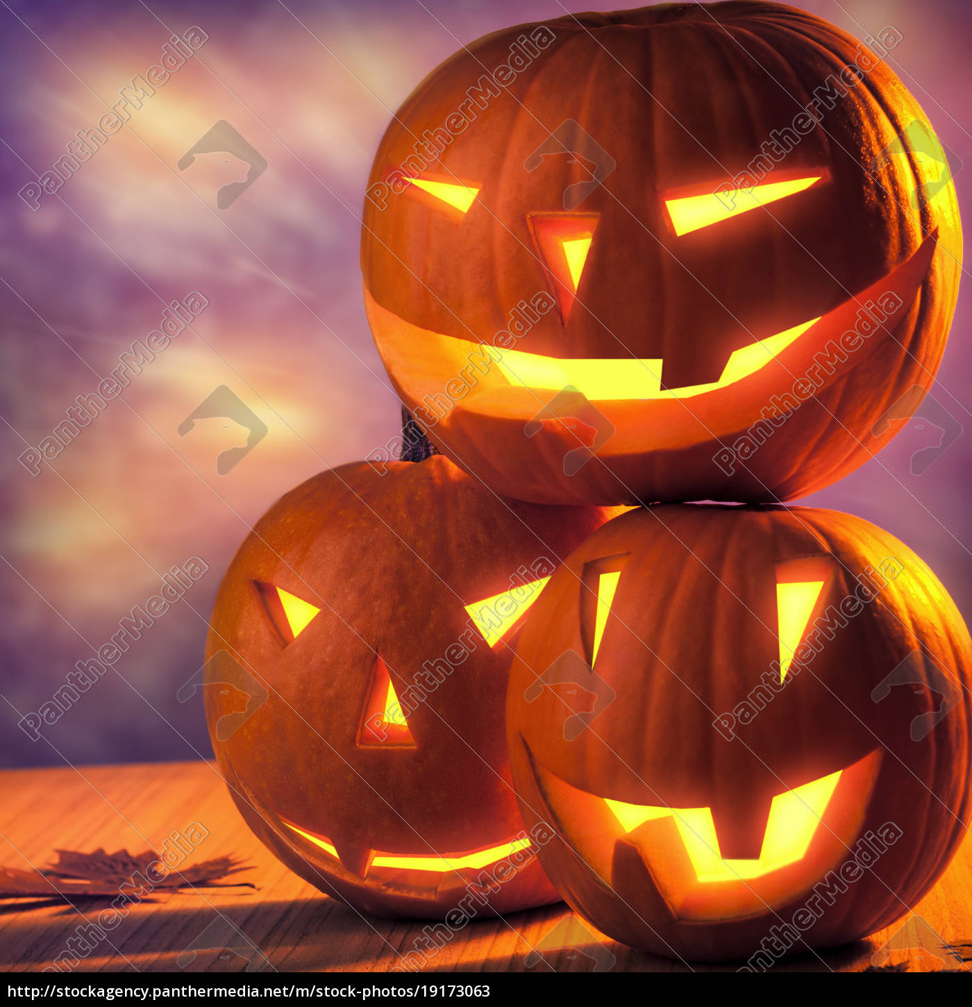 Stockfoto 19173063 - Halloween Kürbisse über Halloween Kürbisse Bilder