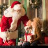 Stockfoto 20511075 - Weihnachtsmann Und Kinder Mit Geschenkboxen bestimmt für Weihnachtsmann Kinder
