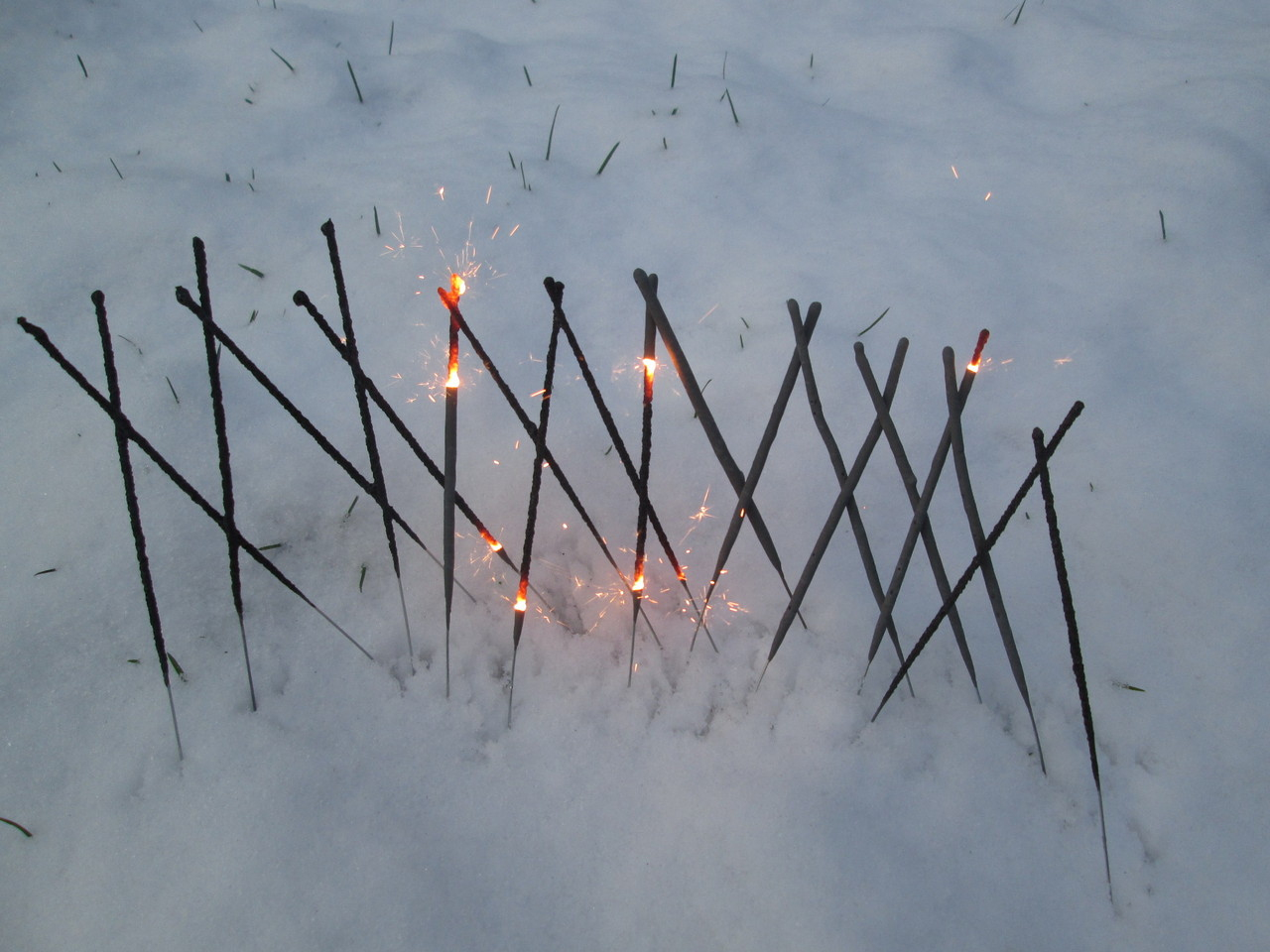 Wunderkerzen-Feuerwerk Im Schnee, Virtuelles Feuerwerk-Labor für Woraus Bestehen Wunderkerzen