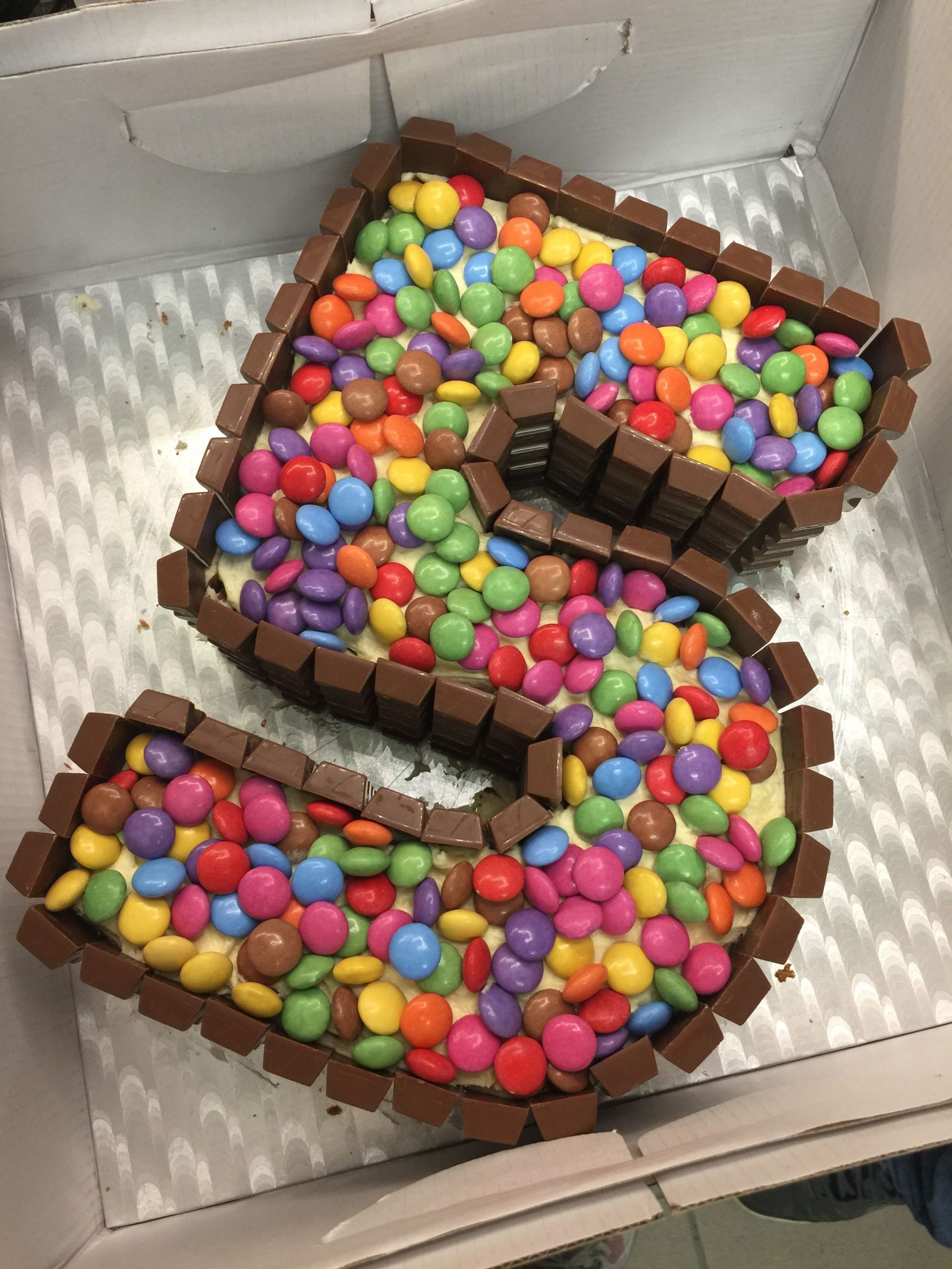 Zum 5. Geburtstag Ein Smartie Kuchen (Mit Bildern innen Geburtstagstorte 5 Geburtstag