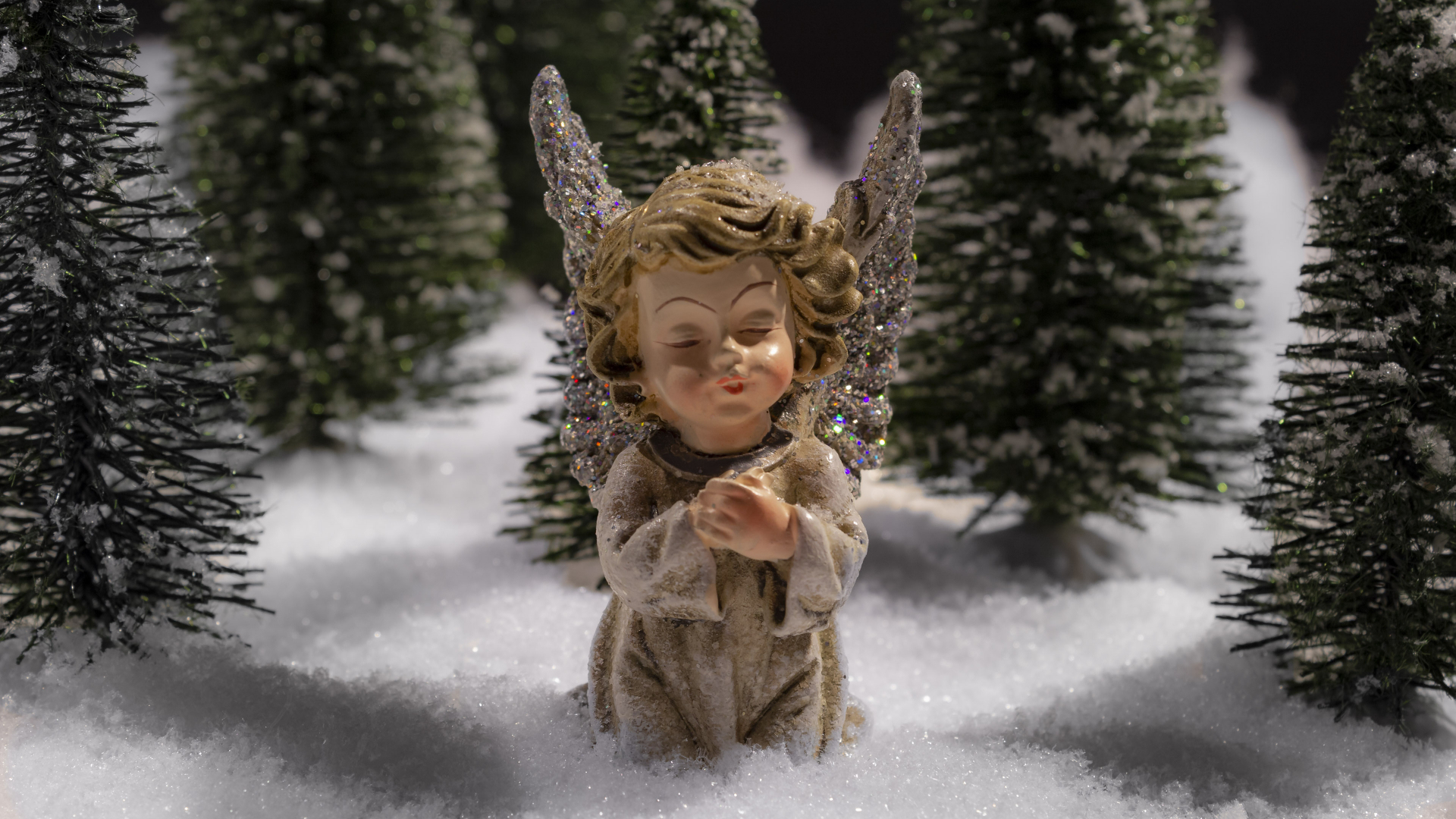 Hintergrundbilder | Weihnachten Knieender Engel ganzes Hintergrundbilder Engel