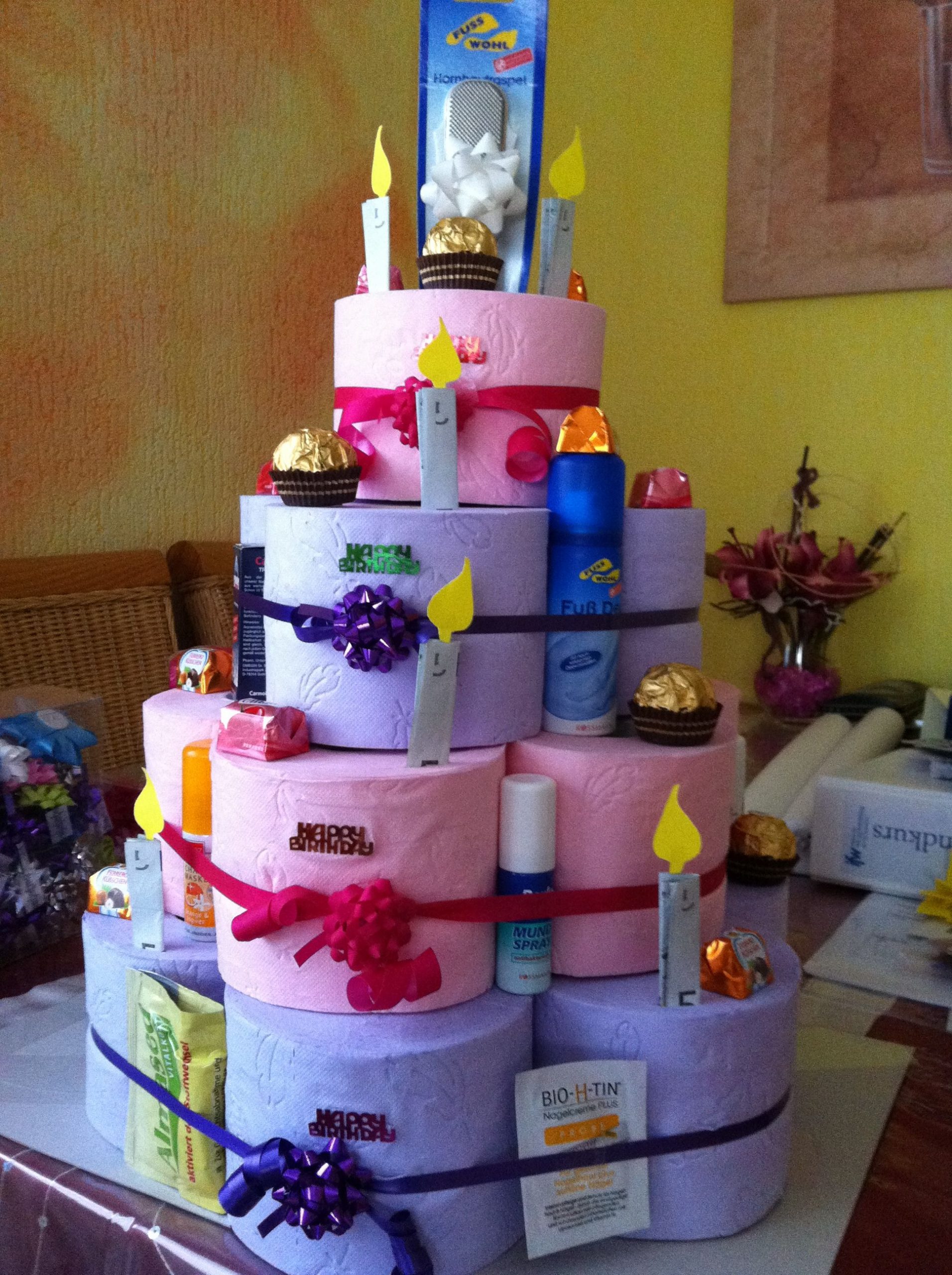 Torte Aus Klorollen Basteln - Vanessa Fernandez Hochzeitstorte verwandt mit Torte Aus Papier Basteln
