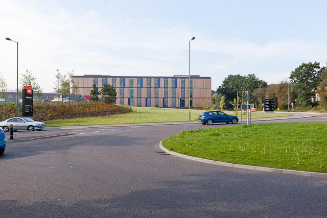 B &amp; Q Corporate Headquarters Building © Peter Facey Cc-By innen Q Bilder