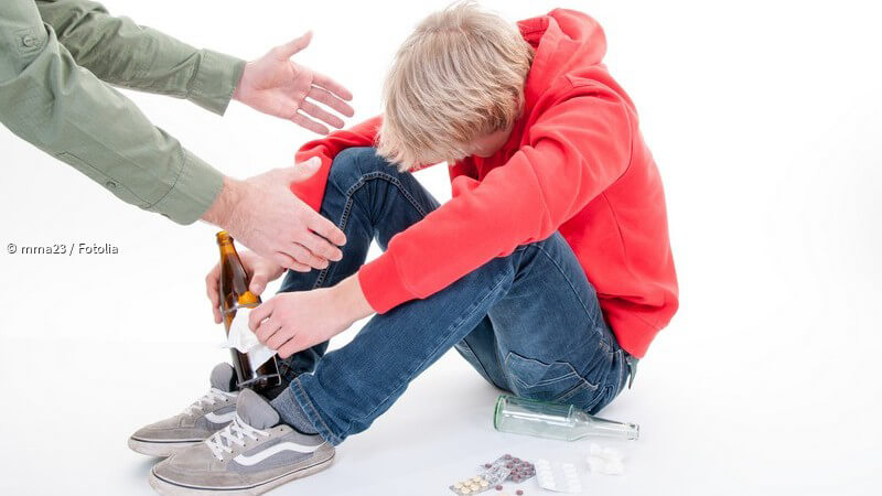 ᐅ Alkohol &amp; Drogen Bei Jugendlichen: Was Können Eltern Tun? in Eltern Und Kinder Bilder