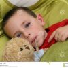 Krankes Kind Mit Fieber Stockbild. Bild Von Aufgabe über Bild Mit Kind