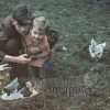Ostereiersuche In Wildschönau, 1942 Ldoerfert/Timeline bei Weinende Kinder Bilder Fluch