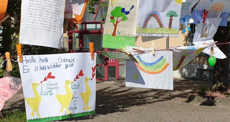 Querfront-Corona-Proteste - Sczech-Stiftung für Kinderbilder Corona