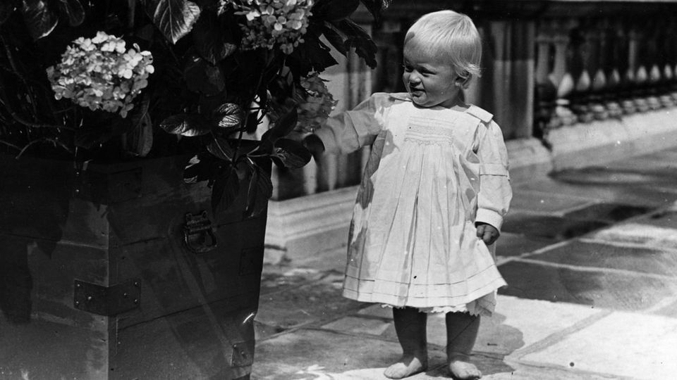 Royal-Video: Prinz Philip - Die Süßesten Fotos Aus Seiner verwandt mit Bilder Kindheit