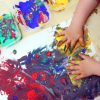 Selbstgemachte Fingerfarben - 2 Rezepte | Klett Kita für 3 Kinder Bilder