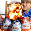7 Big Kinder Surprise Eggs Explosion !!! Christmas Edition Maxi Egg mit 7 Kinder,