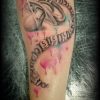 Aquarell Schnuller Nugel | Tattoos Mit Namen, Mama Tattoo Ideen, Girly ganzes Kinder Tattoos Bilder