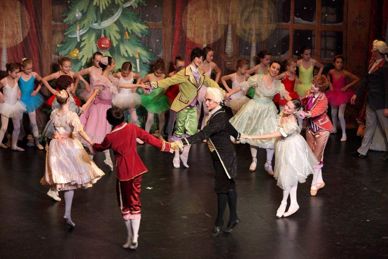 Fotos: &quot;70 Kinder Tanzen &quot;Nussknacker&quot; Mit Ballett-Profis&quot; | Northeim bestimmt für Kinder Tanzen Bilder