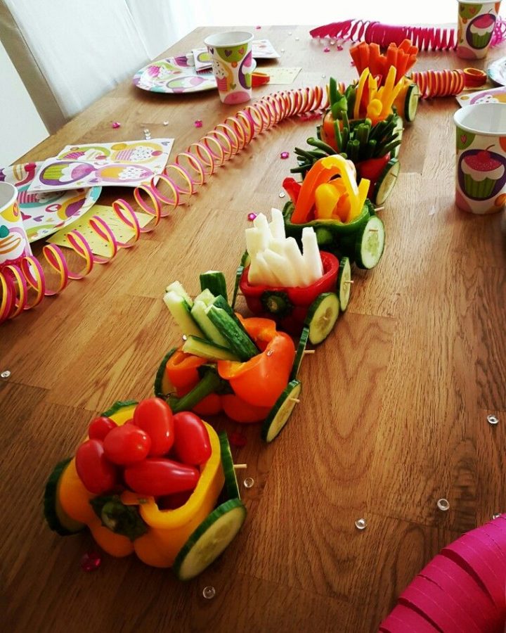 Gemüsezug | Obst Und Gemüse, Kochen Für Kinder, Kinder Geburtstag Essen in Obst Und Gemüse Bilder Für Kinder