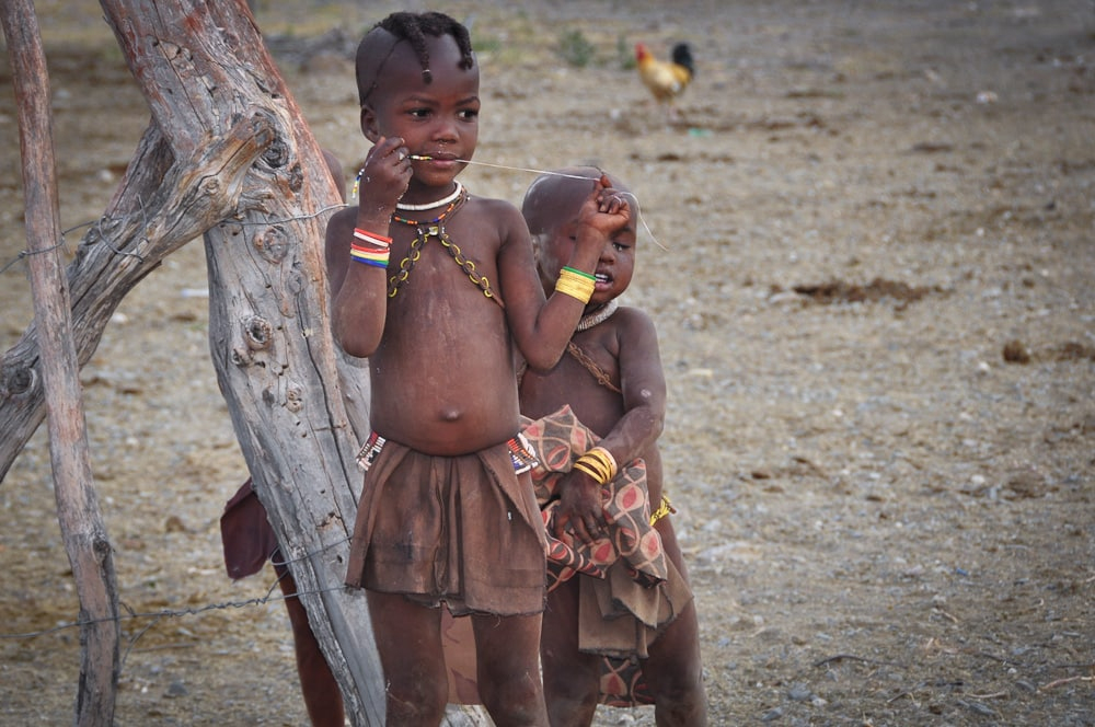 Gesichter Der Welt 17 | Kinder Der Himba Führen Ein Karges Leben innen Kinder Bilder Ausserhalb Der Welt