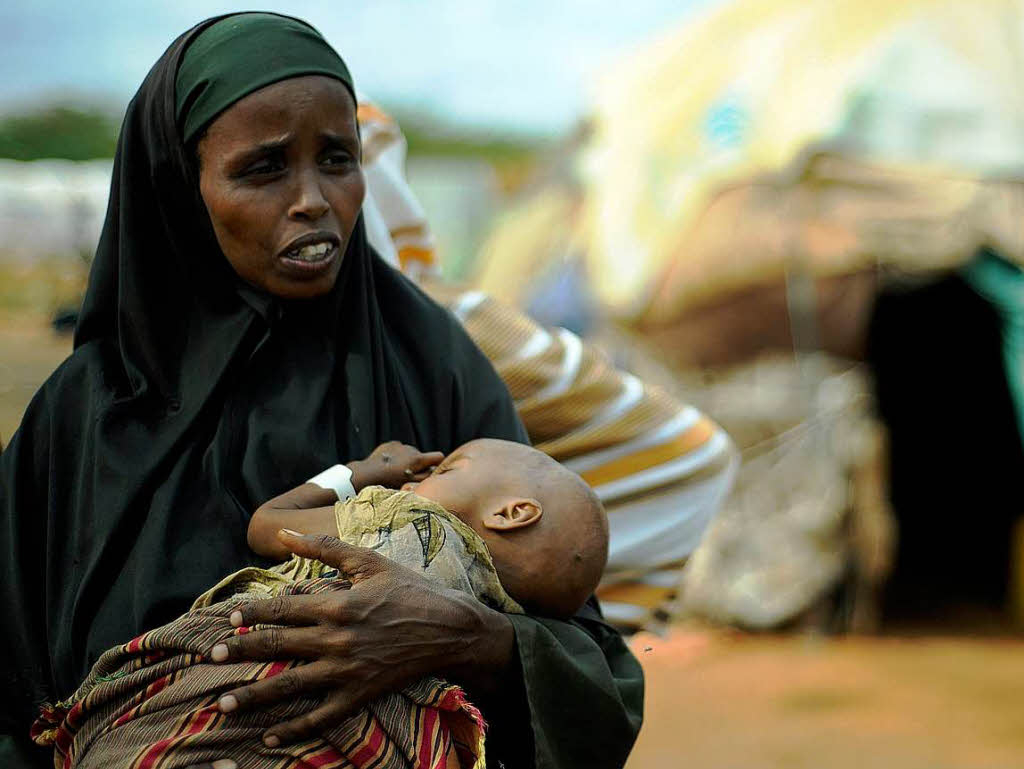 Hungersnot In Afrika - Alle Sechs Minuten Stirbt Ein Kind - Ausland bei Arme Kinder Bilder