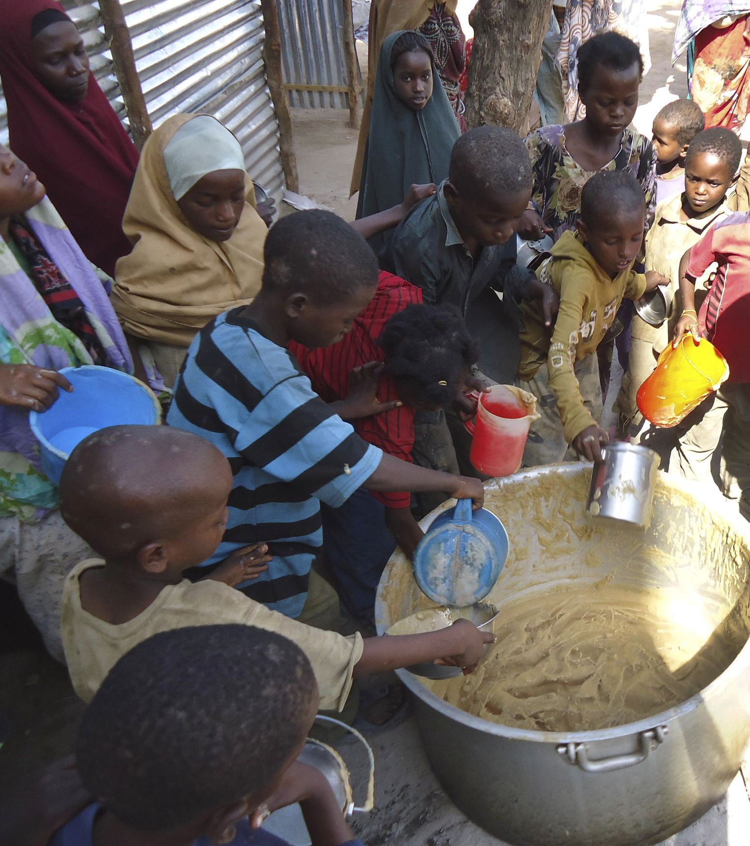 Hungersnot: Somalia Verwehrt Helfern Zugang Zu Rebellengebieten - Der bei Unterernährte Kinder Bilder