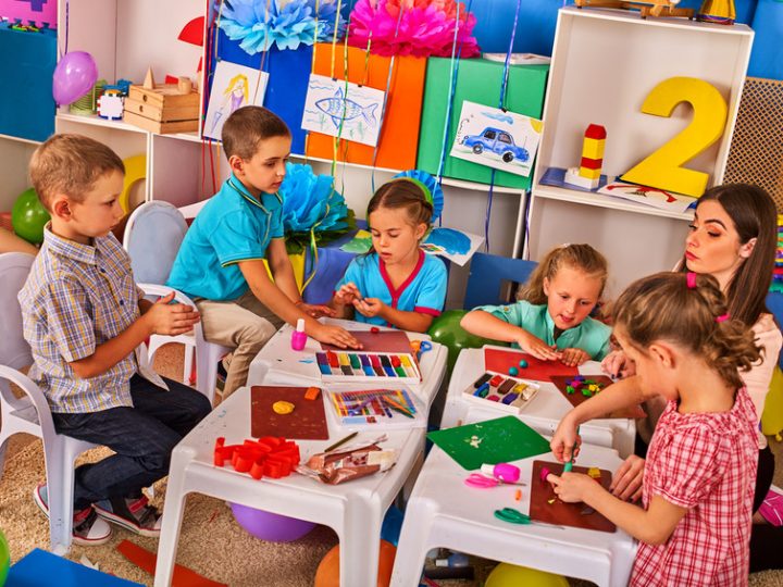 Ich Übe Mein Deutsch: Bild Beschreibung 3 - Kinder Und Schule innen Bilder Kinder Und Eltern