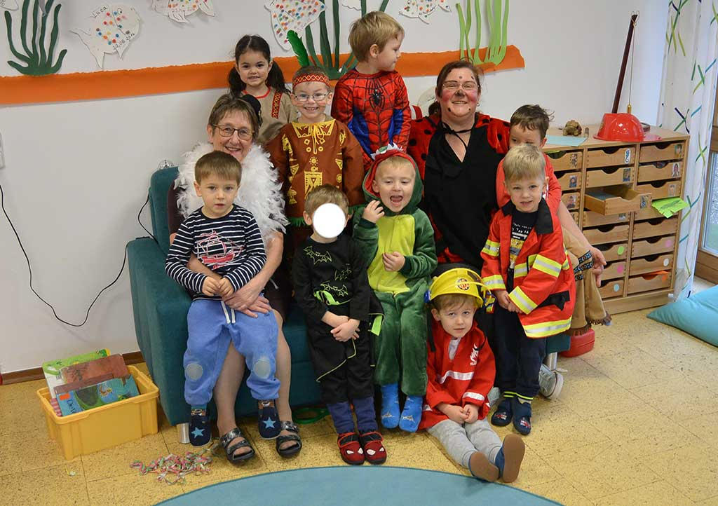 Im Kindergarten Wird Fest Fasching Gefeiert - Kindergarten St. Elisabeth bestimmt für 7 Kinder,