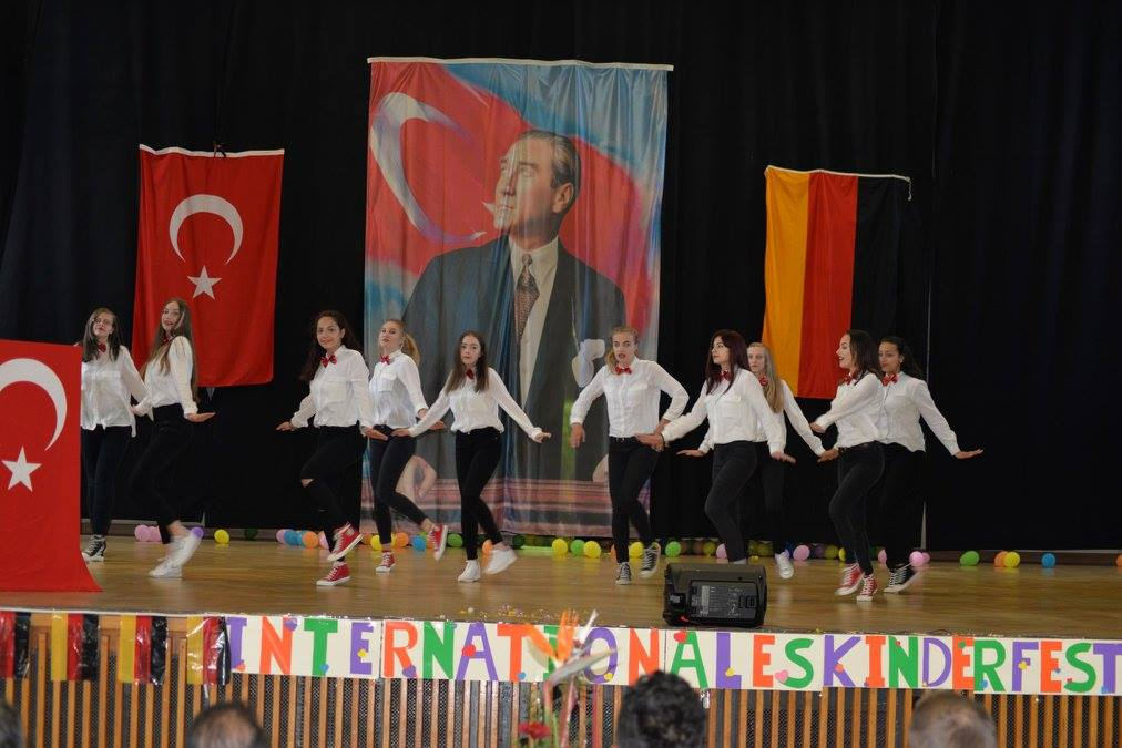 Internationale Kinderfest 23 Nisan - Türkisch-Islamische Gemeinde Zu für Islamische Kinder Bilder