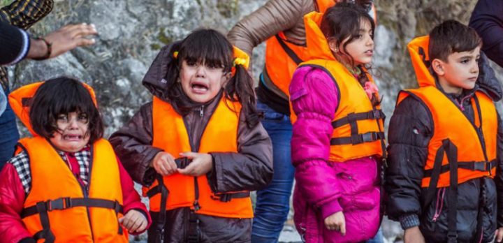 Kinder Auf Der Flucht - Vermisst,Verschleppt, Ausgebeutet Und für Kinder Bilder Ausserhalb Der Eu