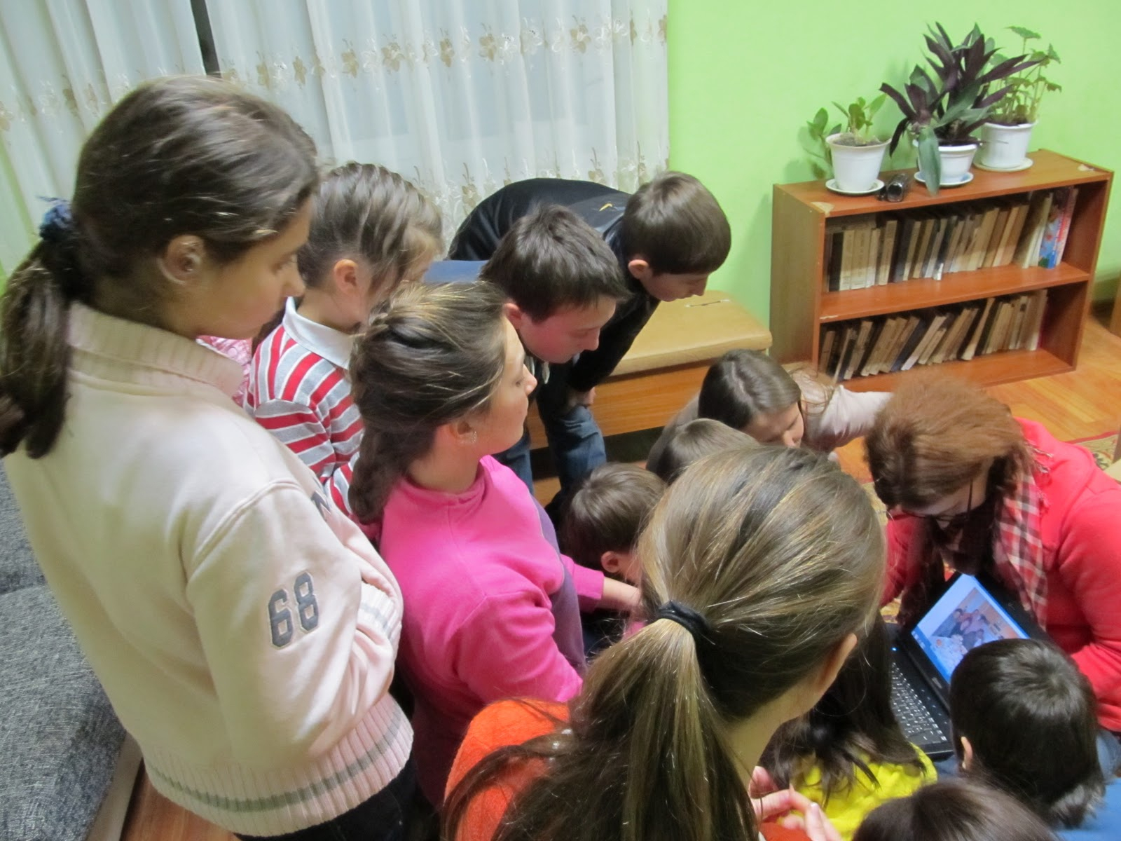 Kinder Helfen Kindern: Bericht Von Der Verteilung In Moldawien in Kinder Bilder Gegenüber Kindern