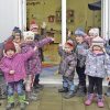 Kirchseeon · Tag Der Offenen Tür Im Kindergarten - Hereinspaziert! für Kinder Bilder Durch Die Tür,