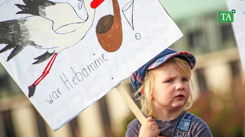 Mangel An Hebammen In Thüringen: Auch Kreißsäle Sind Betroffen ganzes Kinder Bilder Mangels Deckung