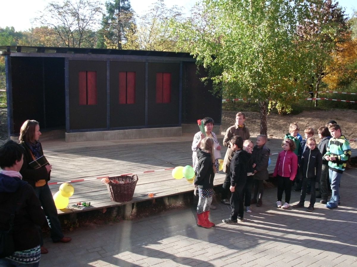 Montessori-Schulzentrum Leipzig - Neuigkeiten Grundschule 2012 - Nun bei Kinder Bilder Hinter Der Wand