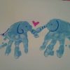 Schöne Bilder Mit Handabdruck - Hier Sind Zwei Elefanten #Bilder über Wachsmalstifte Bilder Ideen Kinder