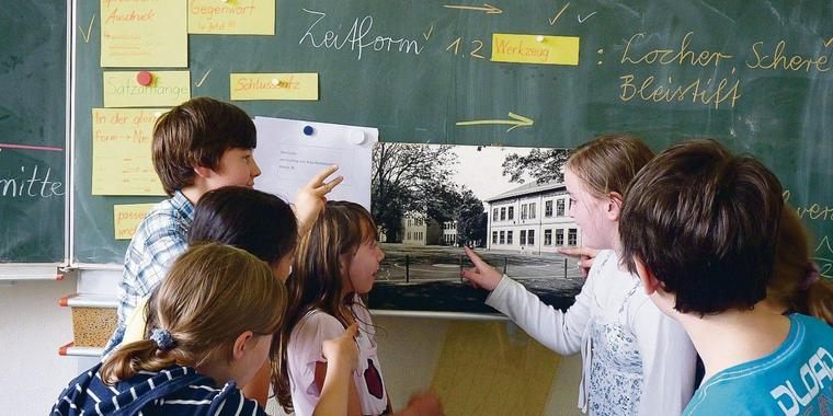 Stadthagen / Projektwoche Der Grundschule Am Stadtturm - Schule Hat mit Kinder Bilder Während Schule
