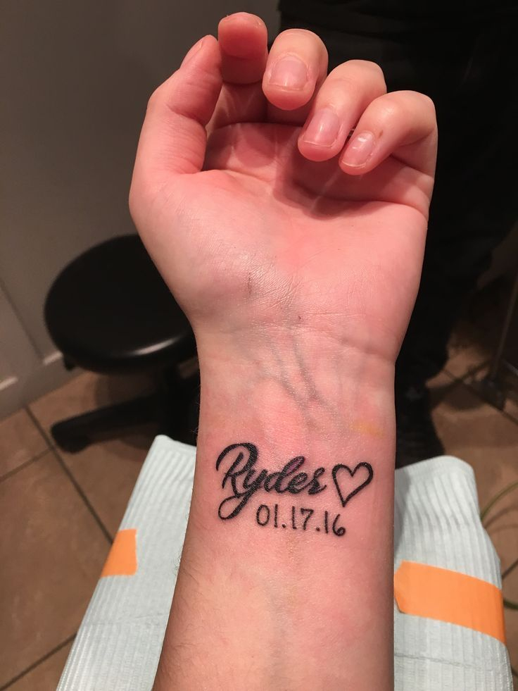 Tätowierung Für Den Sohn #Tatowierung | Name Tattoos On Wrist, Tattoos in Kinder Tattoos Bilder