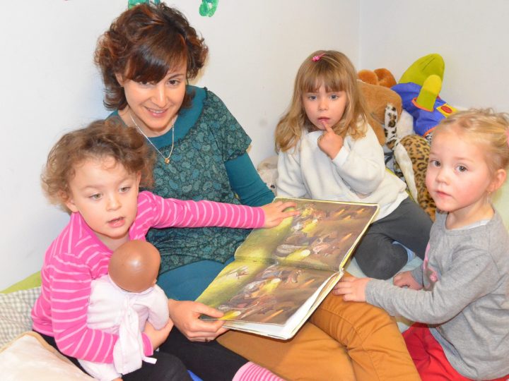 Vorarlberg: Landesregierung Führt Initiative"Kinder Lieben Lesen" Fort mit Kinder Lesen Bilder