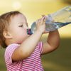 Was Und Wieviel Kinder Trinken Sollten: Na Dann Prost | Kizz mit Kinder Bilder Mangels Decken