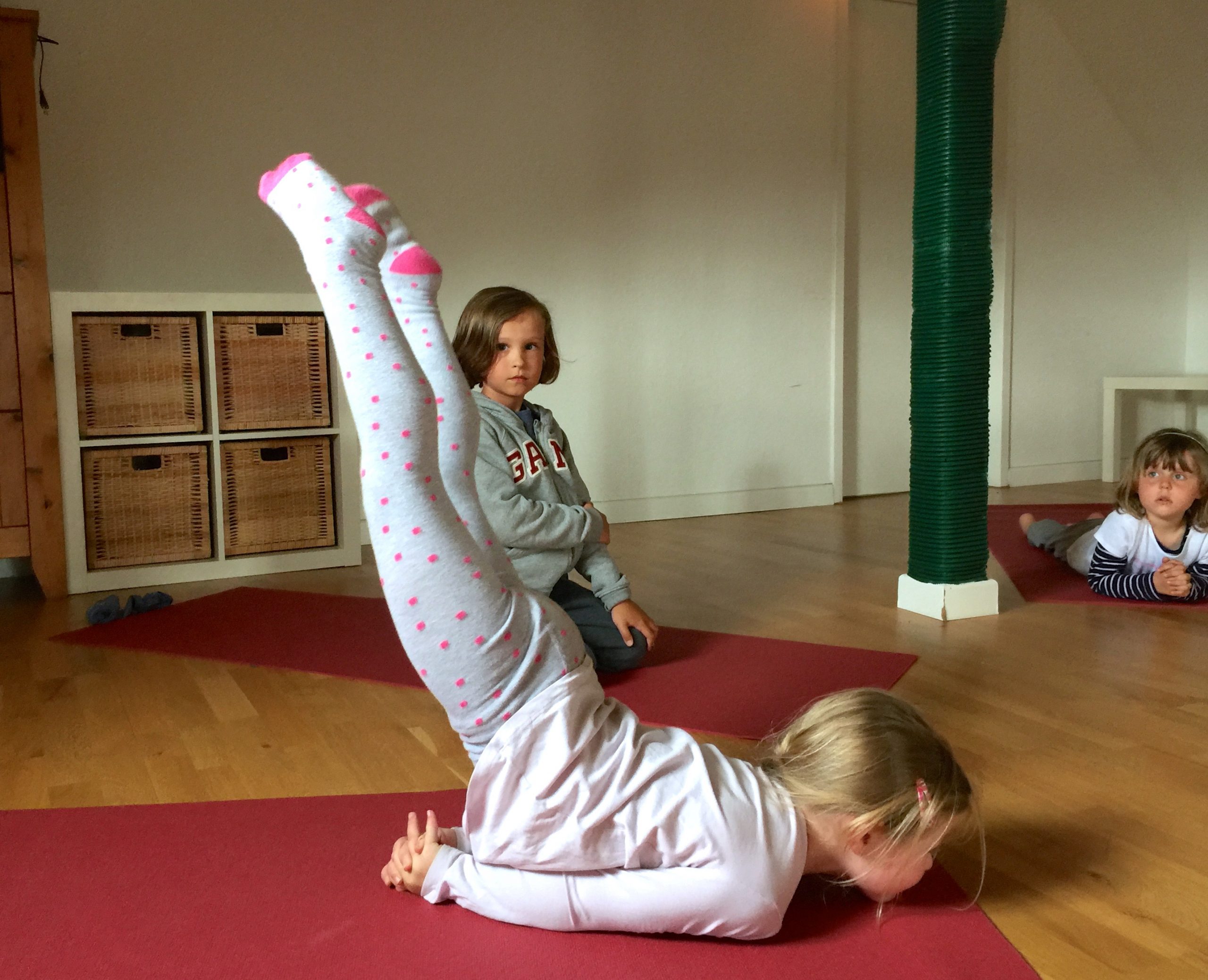 Yoga Für Starke Kinder innen Kinder Bilder Download