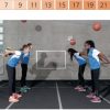 Zielgerichtet Vorbereitet - Koordination: Jongliertricks Mit Einem Ball innen Kinder Bilder Hinter Dem Rücken