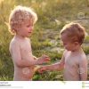 Zwei Kleine Jungen Stockfoto. Bild Von Jungen, Klein - 40410248 über Kinder Bilder Verkaufen