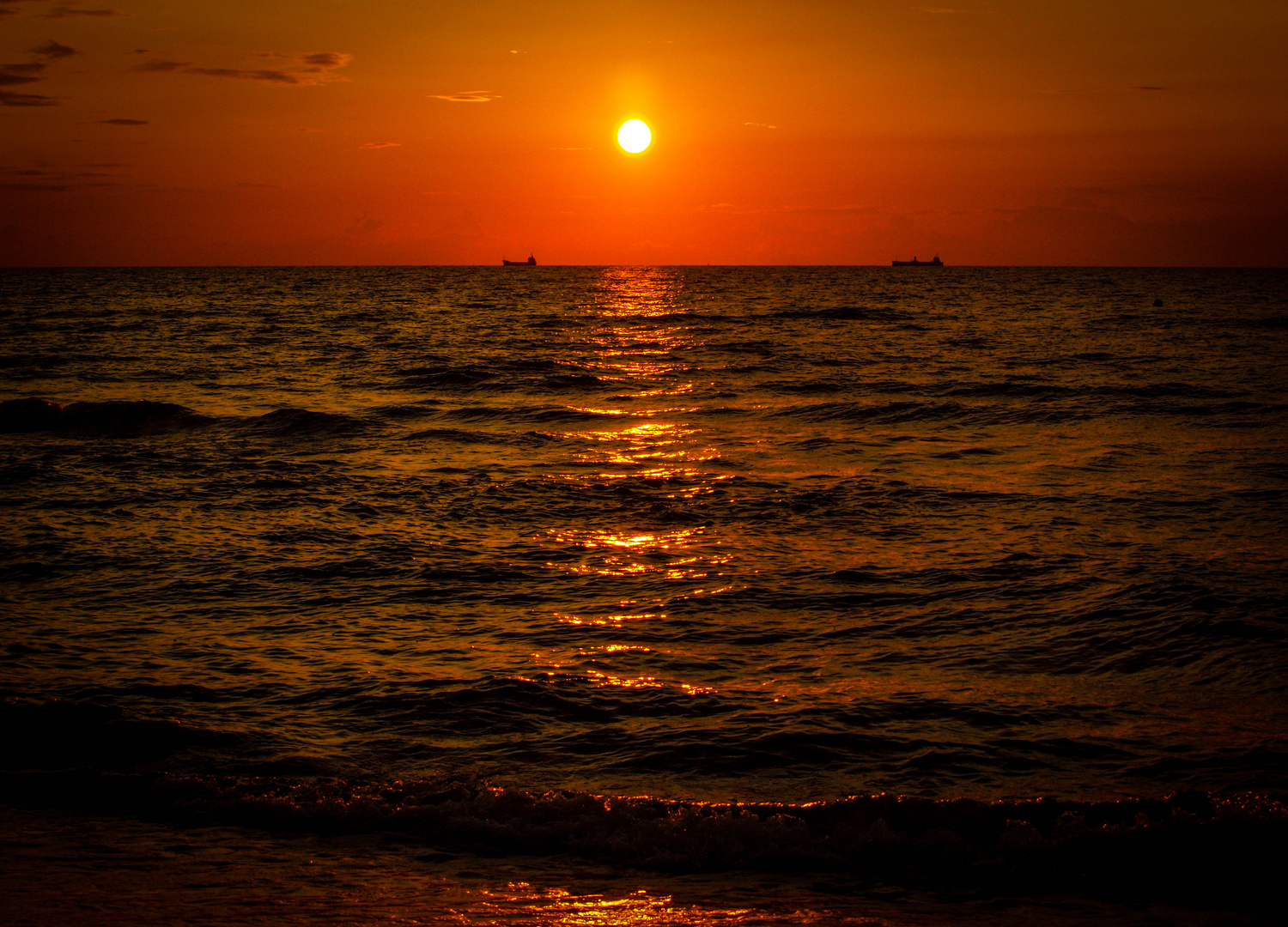 Sonnenuntergang über dem Meer Foto & Bild | sonnenuntergänge, projekte