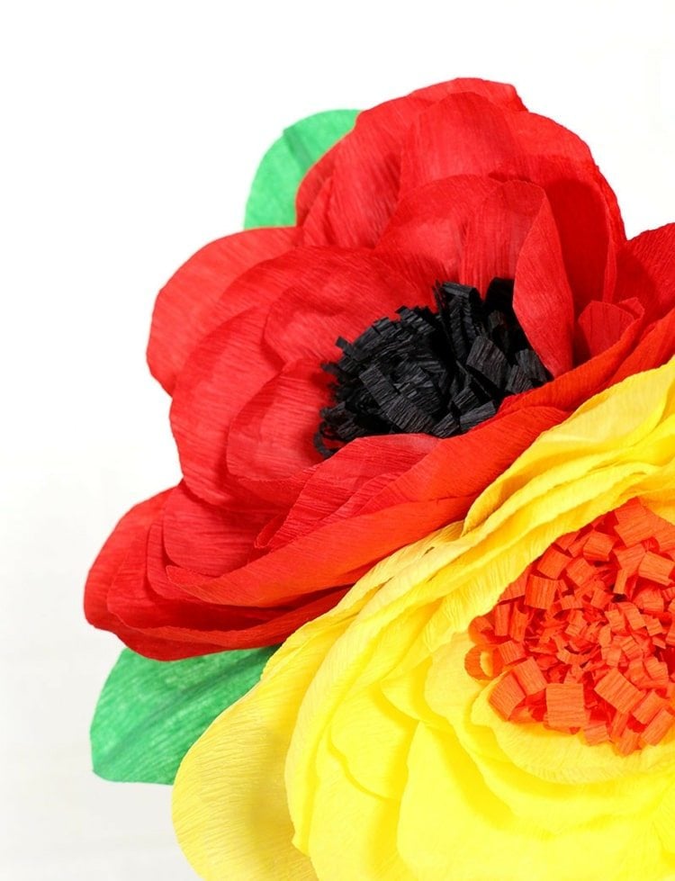 Blumen aus Krepppapier basteln mit diesen 6 Anleitungen