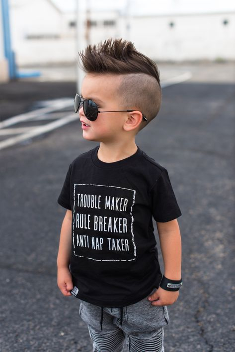 11 Toddler Boy Long Hair-Ideen  Kinder Haar, Jungs Frisuren, Frisur in Kinder Frisuren Jungs